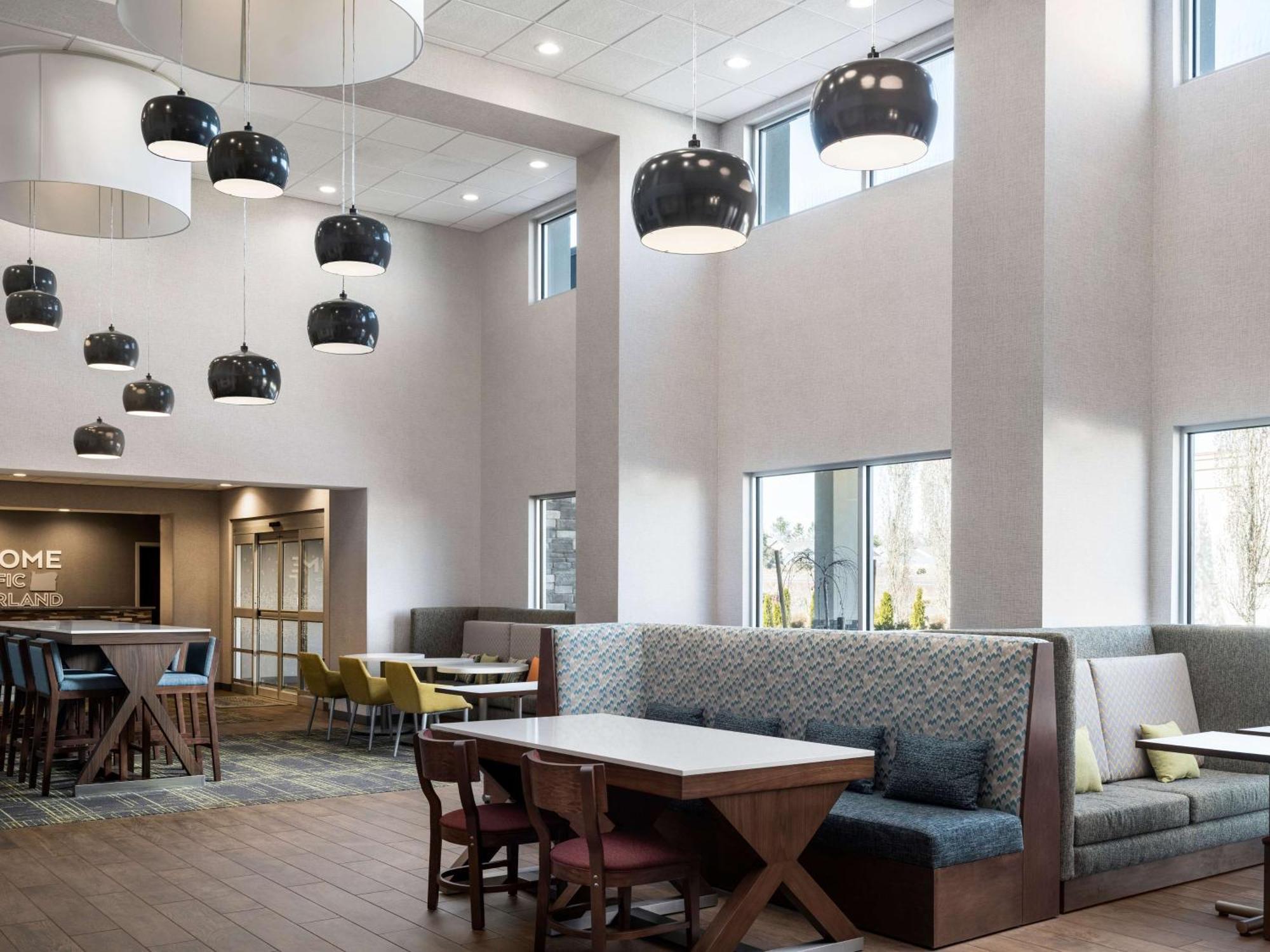 Hampton Inn Redmond Bend Airport エクステリア 写真