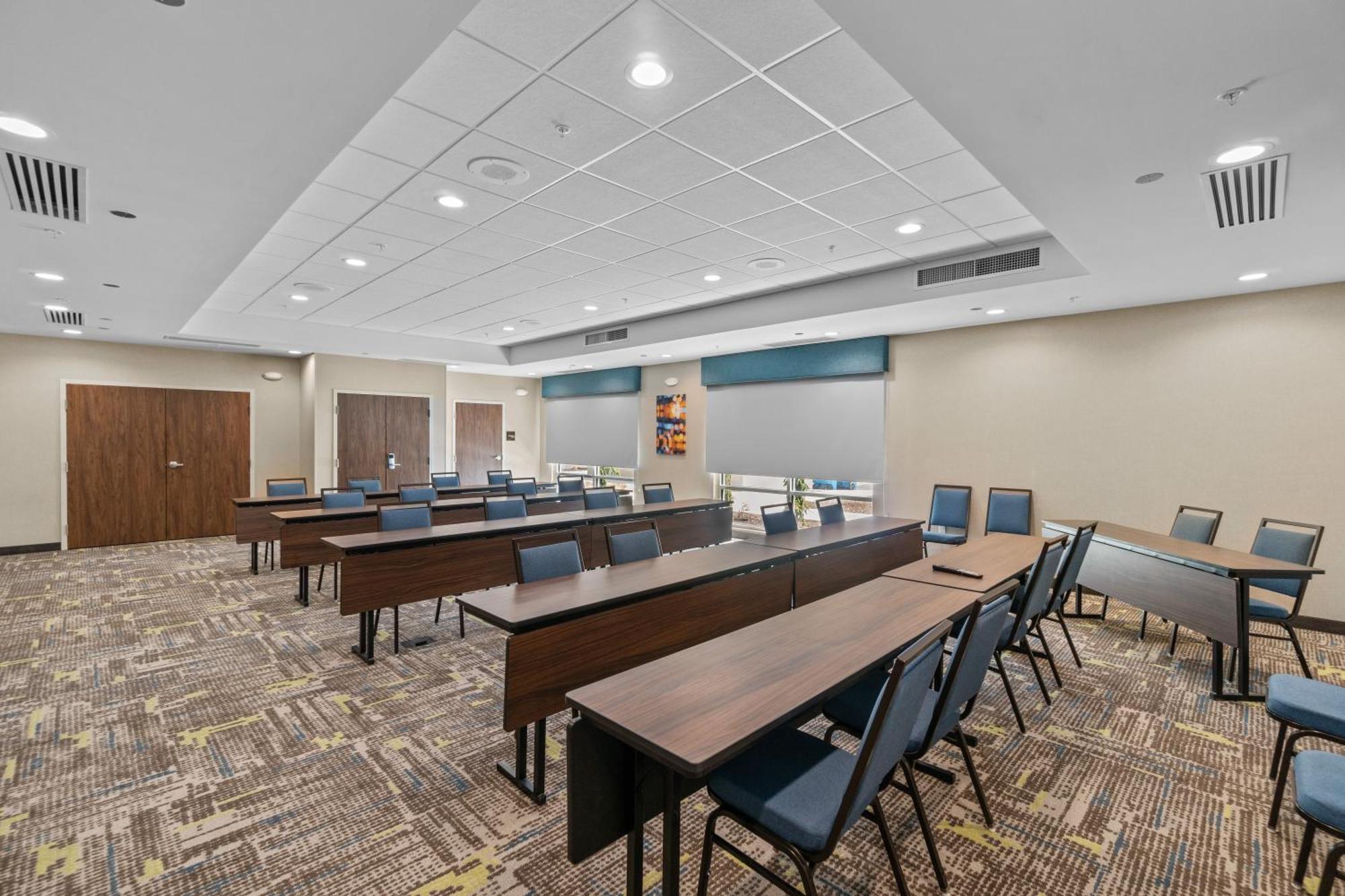 Hampton Inn Redmond Bend Airport エクステリア 写真
