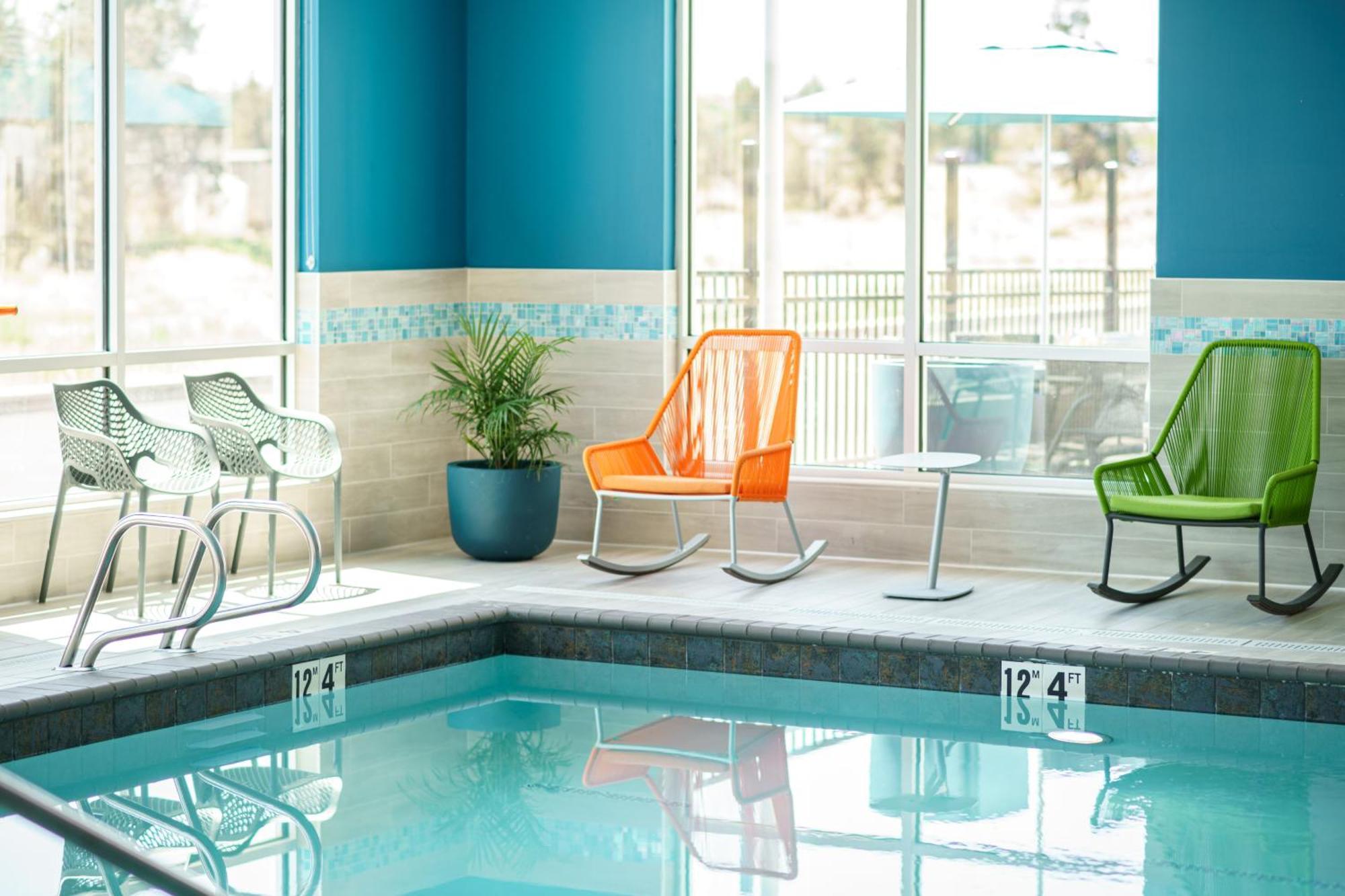Hampton Inn Redmond Bend Airport エクステリア 写真