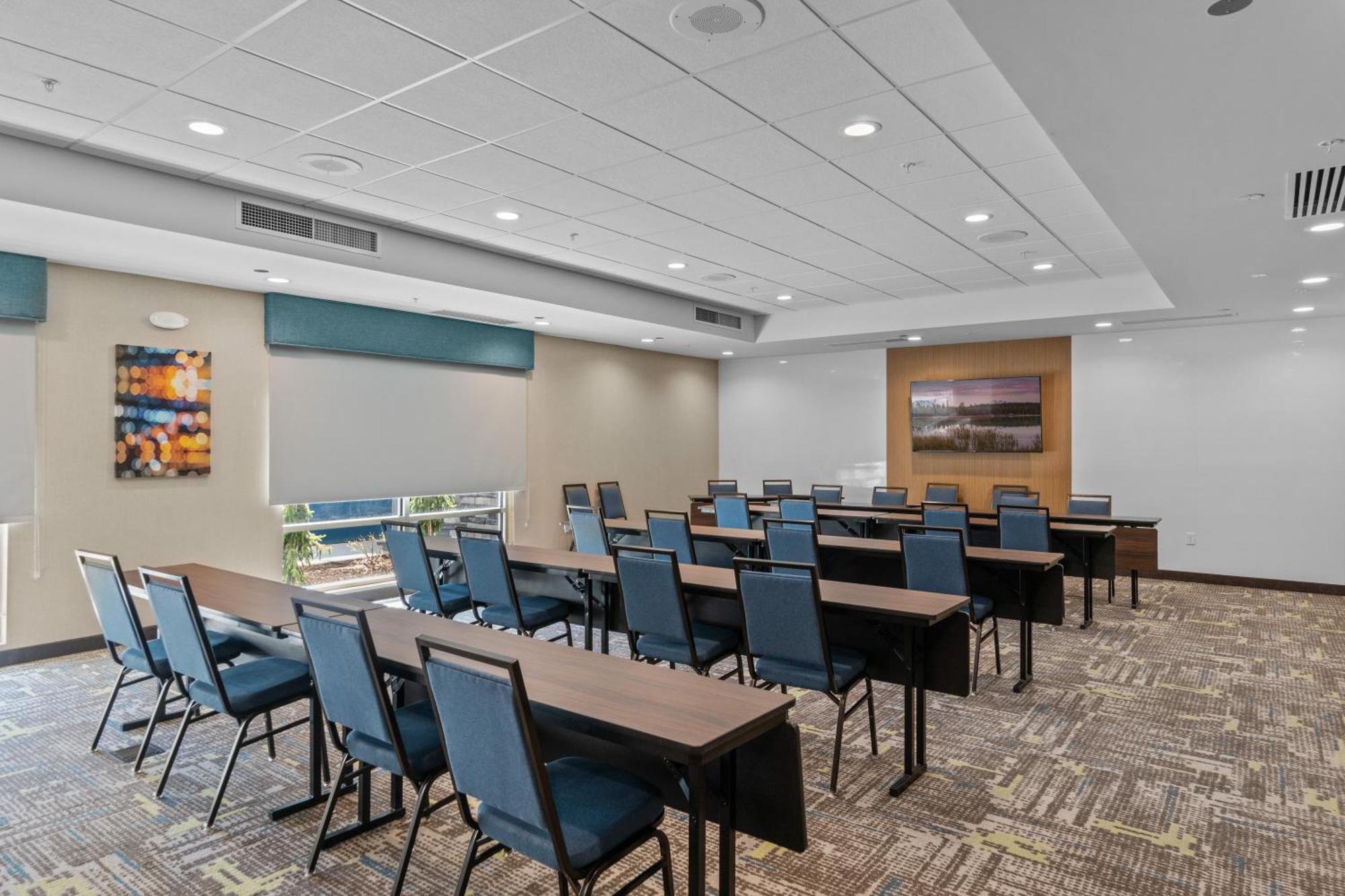 Hampton Inn Redmond Bend Airport エクステリア 写真